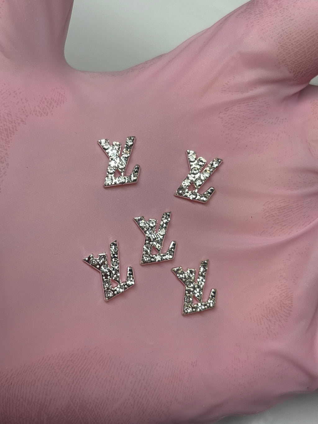 LV sliver charm (5pc)