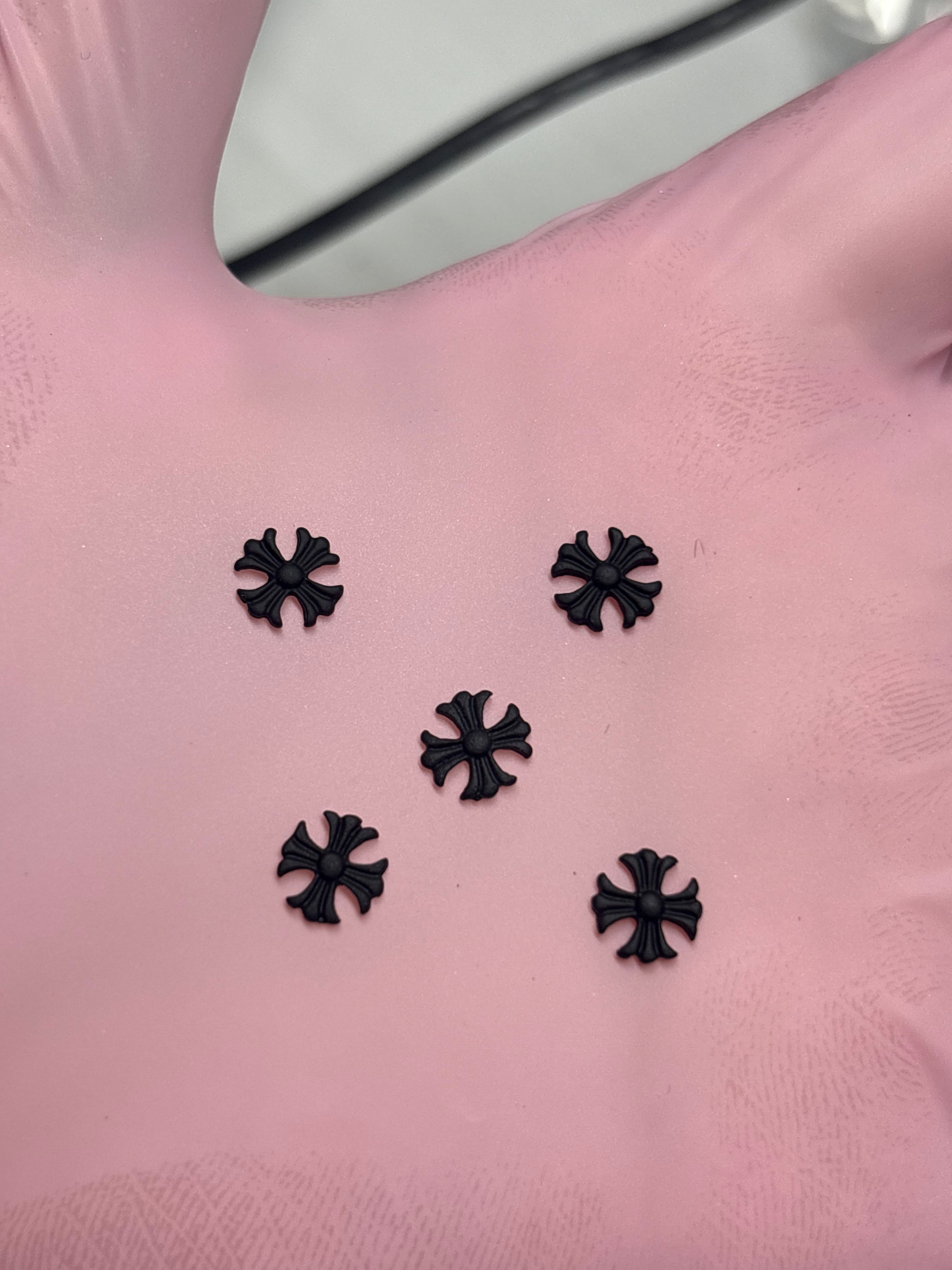 Black chrome heart charms (5pc)